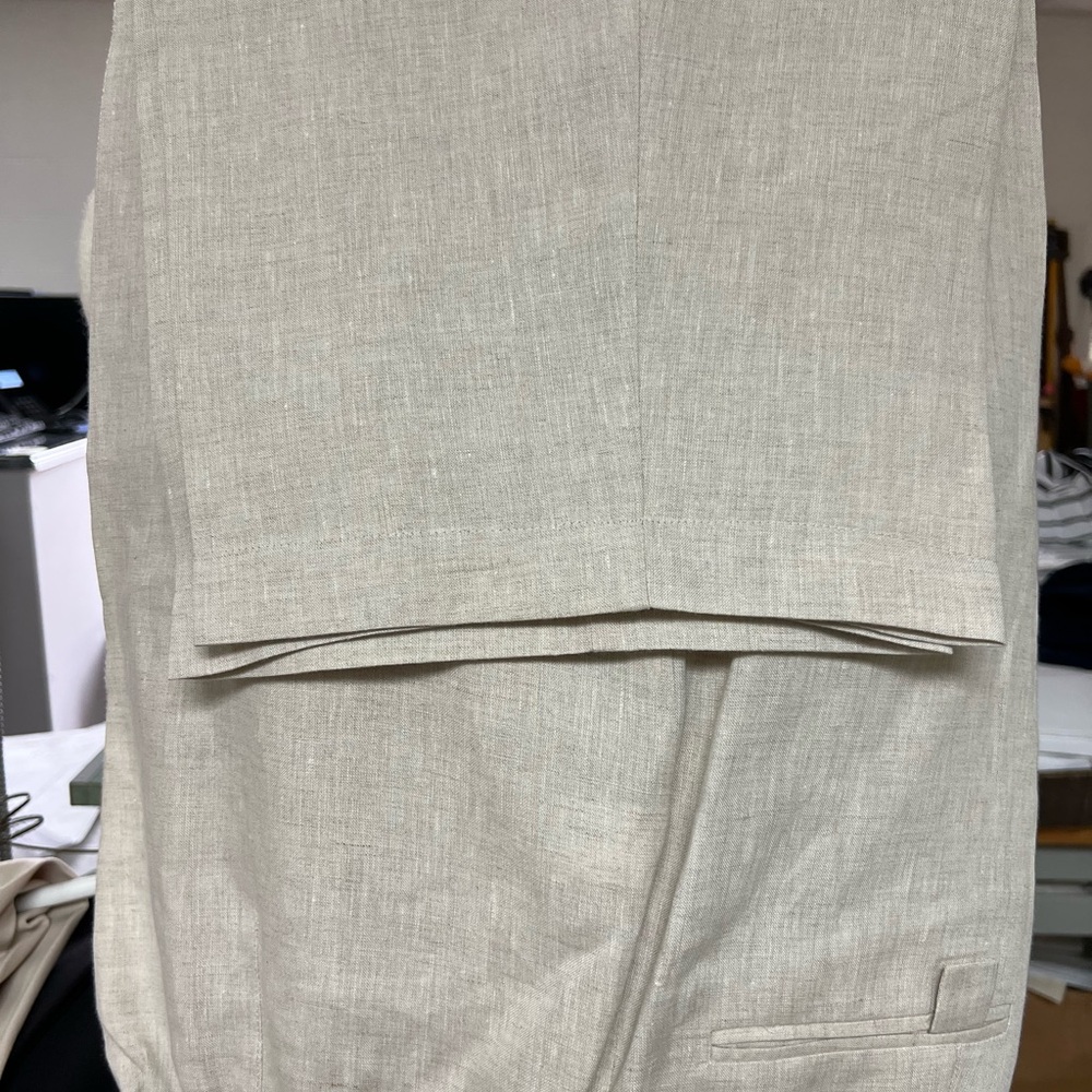 Kim Rogers Tan Capris Linen Texture